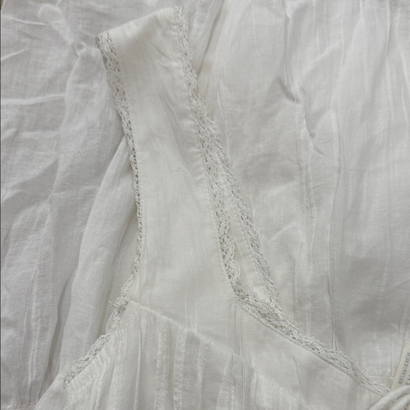 Women’s American Eagle White Maxi Dress - Picture 2 of 3